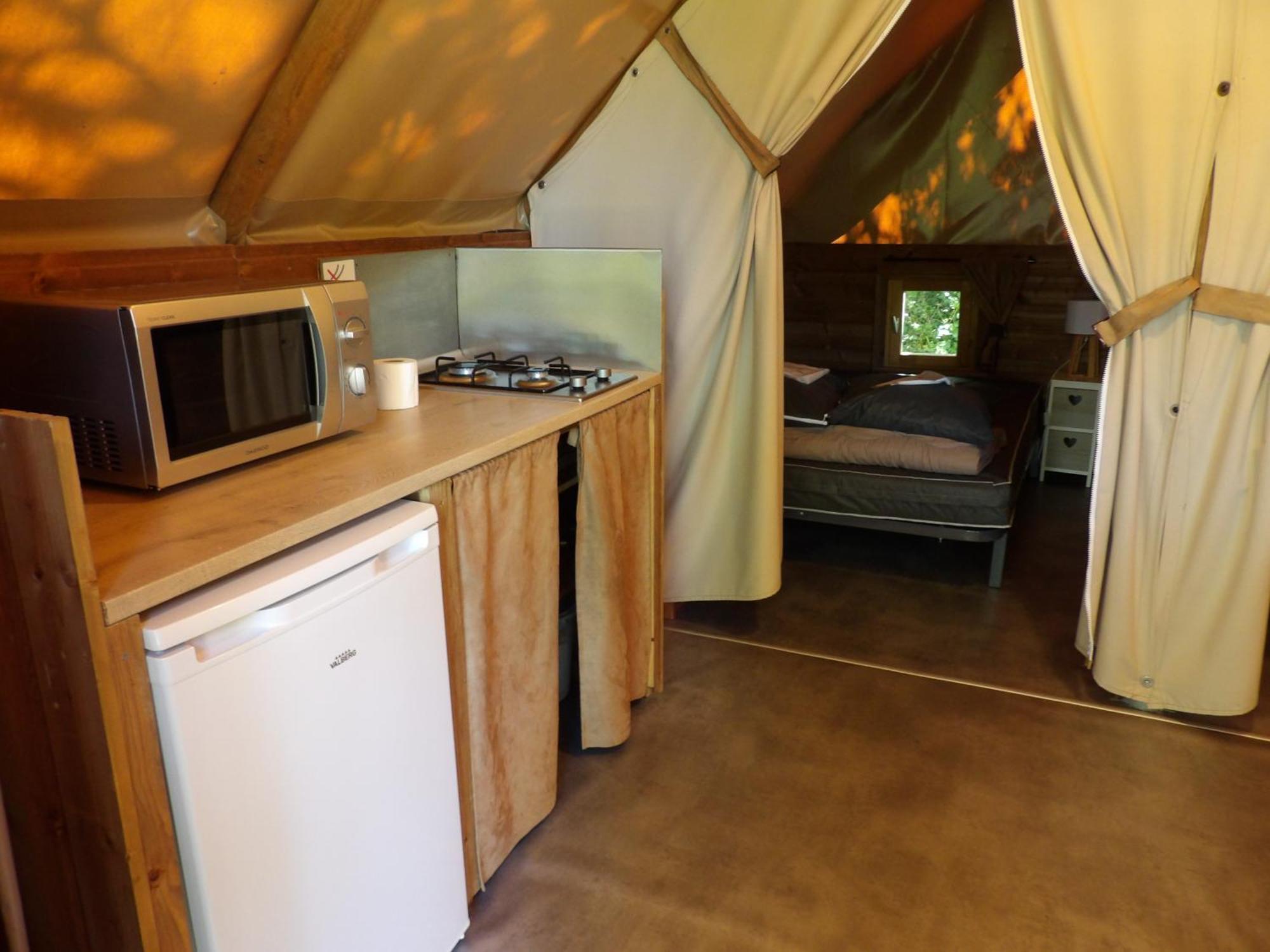 Camping Smile & Braudieres Mézières-sous-Lavardin Bagian luar foto
